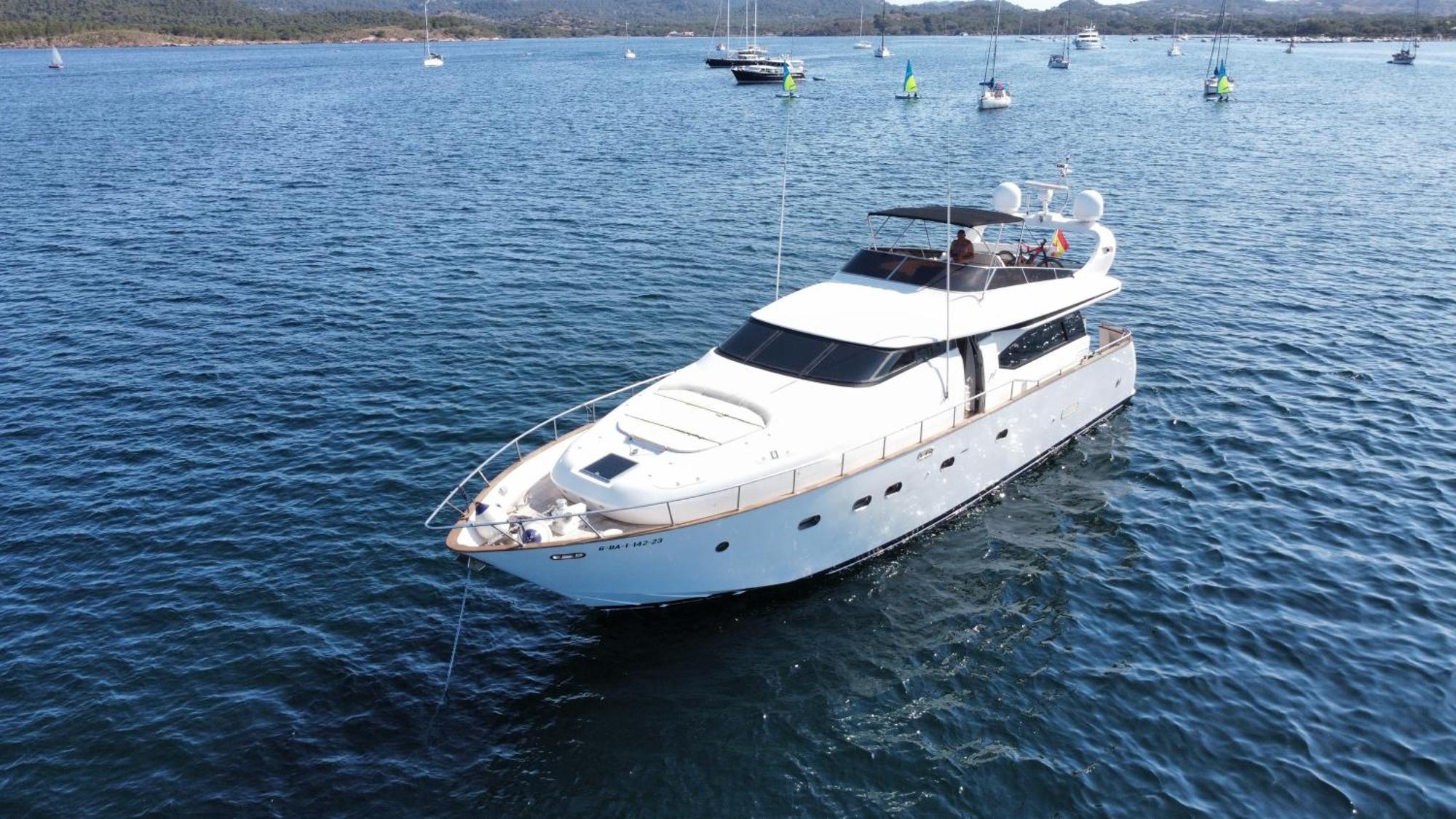 Yacht 20Metros Hotel Sant Adria de Besos Exterior photo